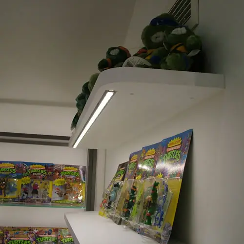 Controllux Super Slim Shelf Edge Lighting - Private Client About Presentation - Controllux Superslim display case lighting